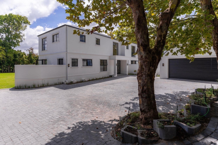 5 Bedroom Property for Sale in Constantia Western Cape